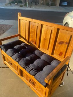SOLID WOOD PADDED BENCH SEAT