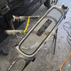 2003 Gmc Yucon Grill