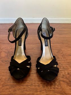 XOXO Black Strappy Heeled Sandals Size 6