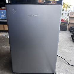 Hisense 4.4 Cu Ft Single Door Mini Refrigerator