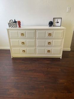 Classic Dresser