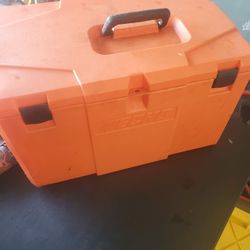 ECHO Box With 6 Used But Great Condition Chainsaw Blades 