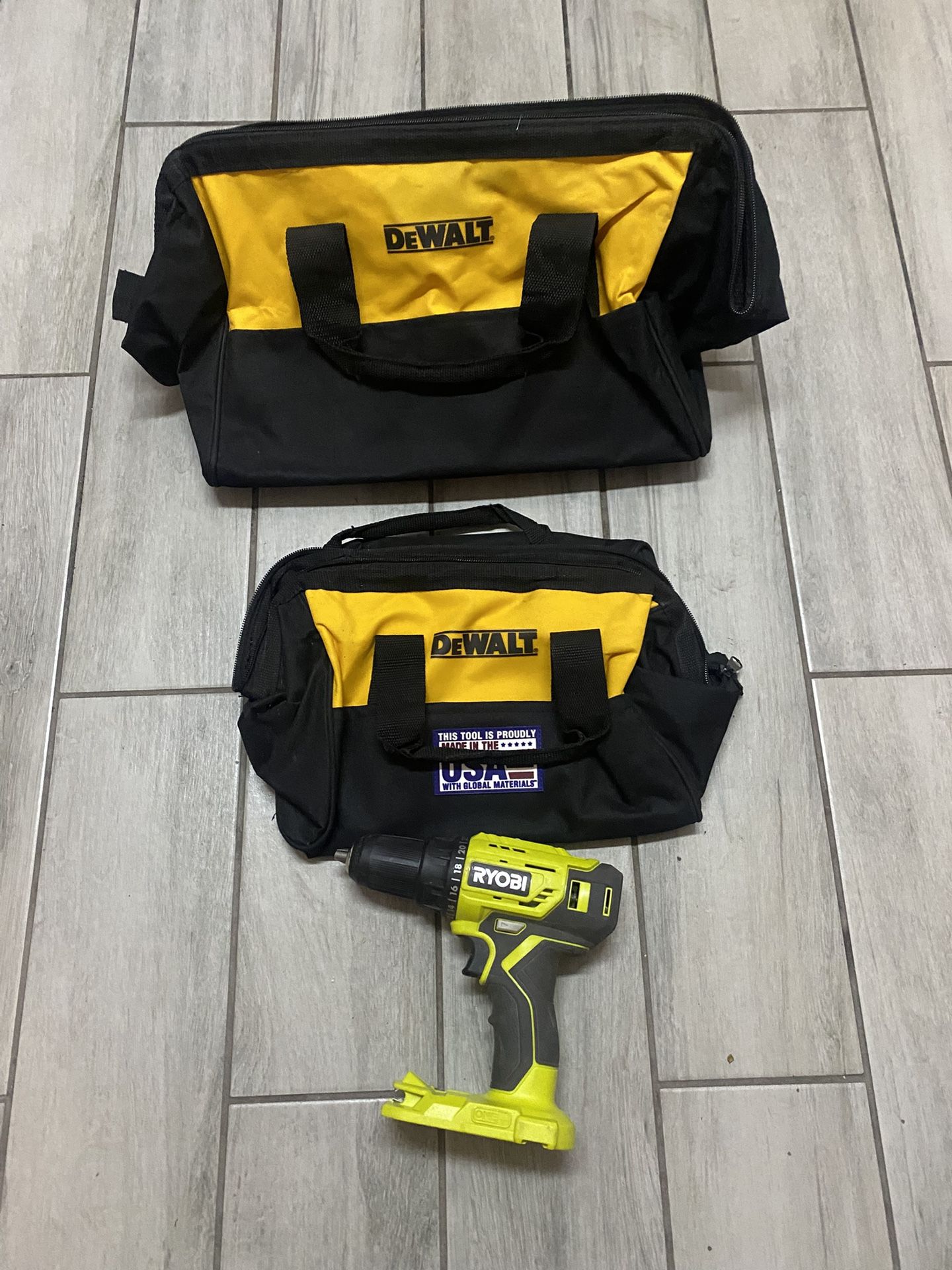 DeWalt Bags Like New