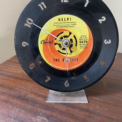 Beatles 45 rpm Record Help! Clock