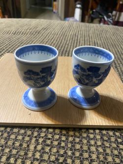 Vintage Footed Porcelain Egg Cups “Blue Willow” (Set of 2)