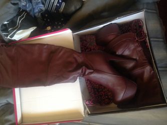 Thigh high boots size 8 brand new $20