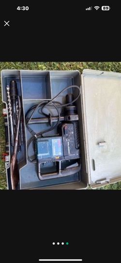 BOSCH ROTARY HUMMER.8 Bits.. works Great..$240