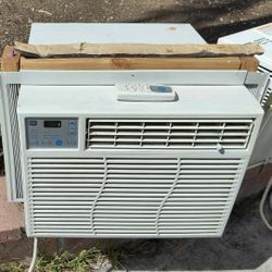 General Electric Air Conditioner 90 Or Best Offer 