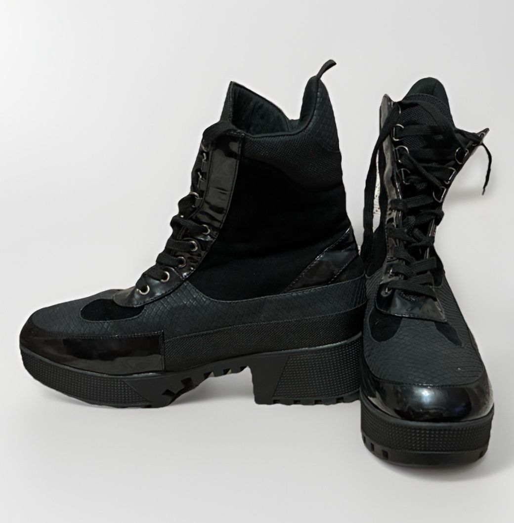 Commander platform booties from Fashion Nova women’s size 10