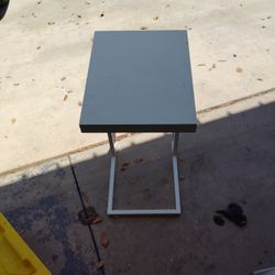 Benjara Dey 27 Inch Modern C Side Table, Gloss Wood 