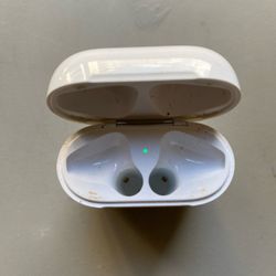 Apple AirPods A1602 Charging Case 