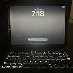 iPad Pro 3rd Gen 11in (Magic Keyboard Included