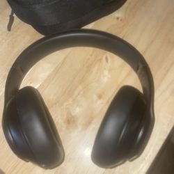 Beats studio pros 