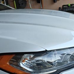 Hood Ford Fusion 2018 White UG