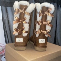 Ugg Bailey Bow Size 8