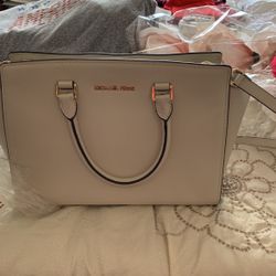 Michael Kors Vanilla Purse 