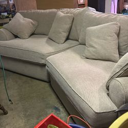 La Z Boy Sectional Sofa (2pc ) EXTRA DEEP
