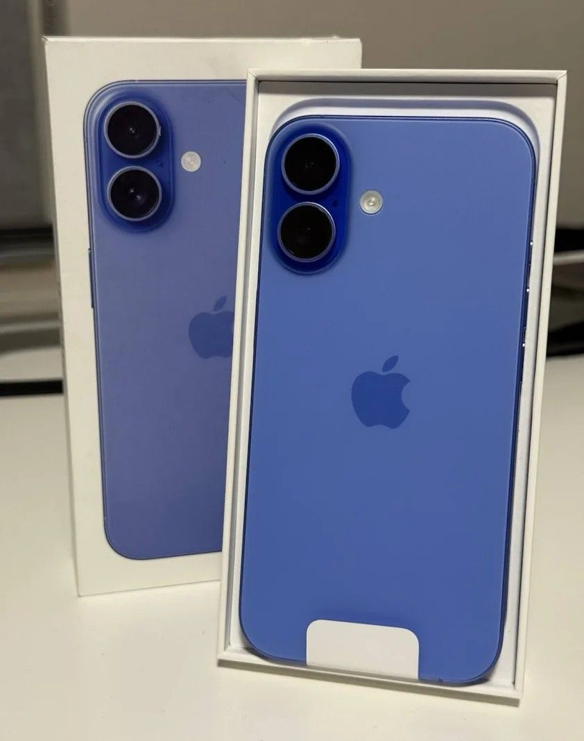Like New iPhone 16 128GB Spectrum