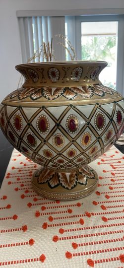 Decorative Ceramic Vase with Hand-Painted Design