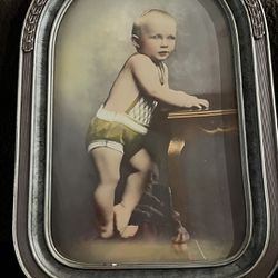 Antique  Framed Photo Of Baby In Wood Frame Domed Glass From Chicago Portrait Company Salesmen Prop
