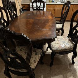 Comedor/ Dining Table 