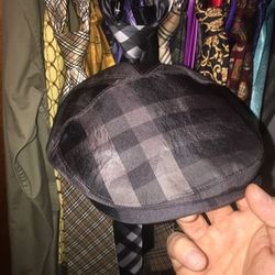 Burberry Newsboy Hat 150 obo
