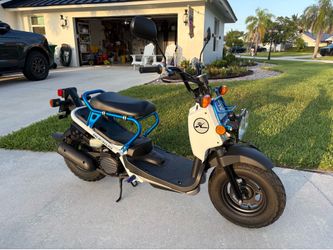 2022 Honda Ruckus Garage Kept 923 miles MINT