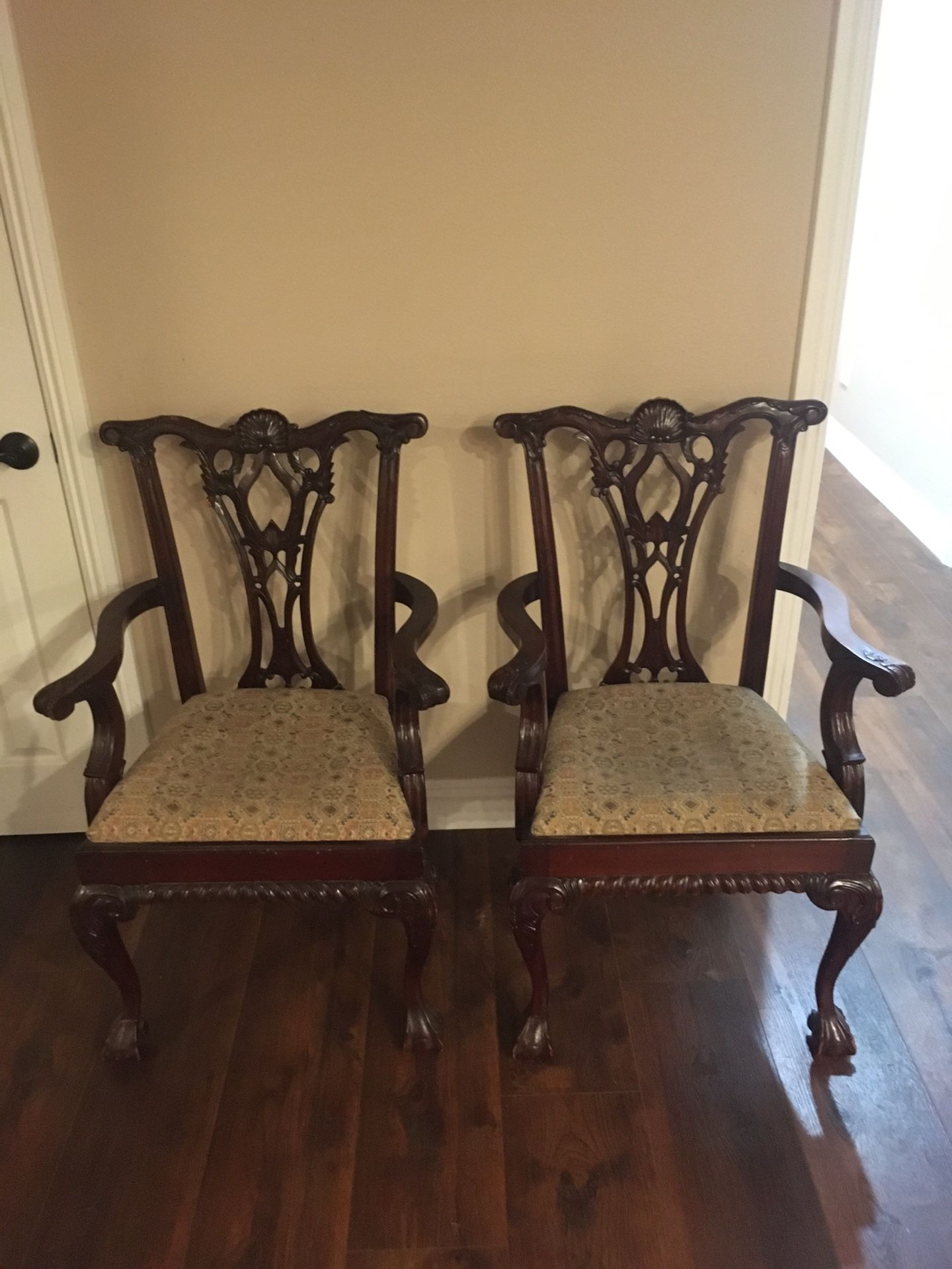 Settee and Two Chair
