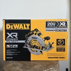 DeWALT | 20V MAX* XR® CORDLESS BRUSHLESS 7-1/4 IN. CIRCULAR SAW | DCS574B