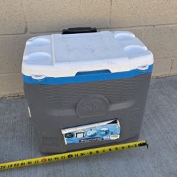Igloo 28 Quart Ice Chest Cooler