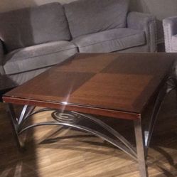 Coffee table ready for pick up $60