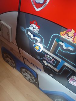 Melissa & Doug PAW Patrol Wooden PAW Patroller Activity Center Multi-Sided Play Space