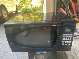 Hamilton Beach 900W Microwave For Dormitory