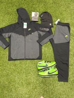Nike Tech