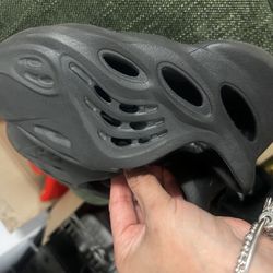 Yeezy foam runners kids 