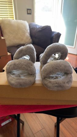 UGG Fluffy Slide Sandals