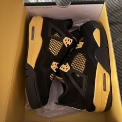 Jordan 4 Retro