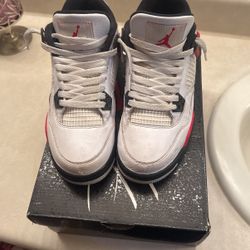 Jordan 4 