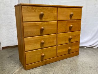 Natural Round Knob 8-Drawer Dresser