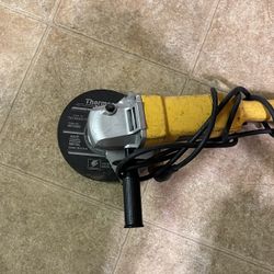A DeWALT Grinder #DW840 For $100.00 Pick Up Only Sorry I Don’t Deliver Thanks 