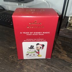 Disney Keepsake “A Year Of Disney Magic”, Disney Mickey Mousef Christmas Tree Ornament