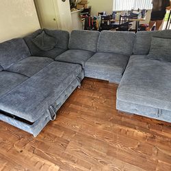 Sectional couch