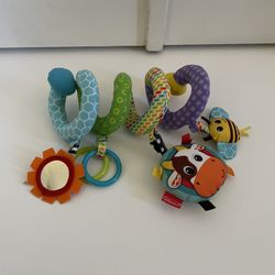 SPIRAL ACTIVITY TOY - FARM FUN Car Seat Toy