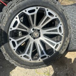  Jeep Tires Set Of 5  