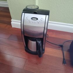 Cuisinart automatic grind and brew coffee maker