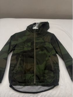 Size large in kids gap sweater camo