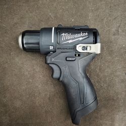 Black MILWAUKEE SUB COMPACT DRILL