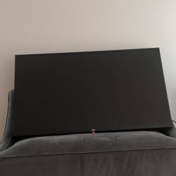 65 INCH LG TV 170$