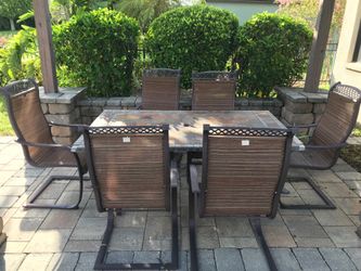 Heavy duty outdoor table and chairs