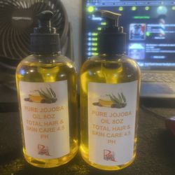 Pierre, yellow and white Shea Butter bricks and Jojoba Oil’s